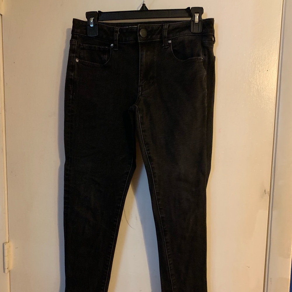 Black American Eagle Super Stretch Skinny Jeans